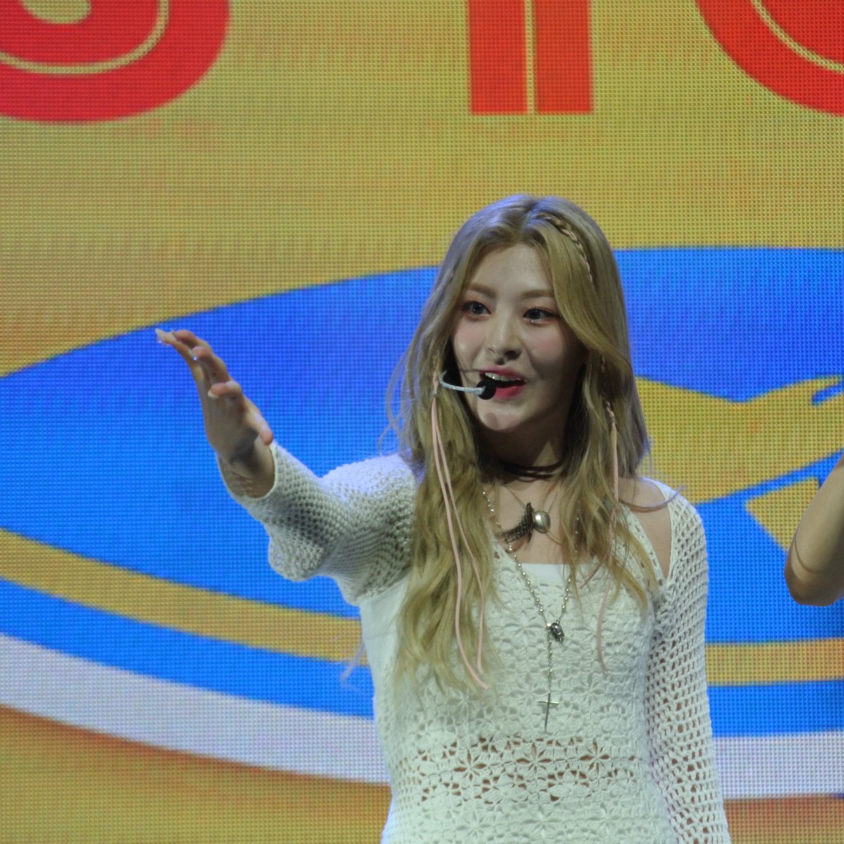 Sefius's tweet photo. #KCONTOUR #KCON2022USTOUR #KCONSF #KCONSFTOUR #STAYC #스테이씨 #스테이씨세은 #세은 #Seeun https://t.co/8w6G3v8rvn