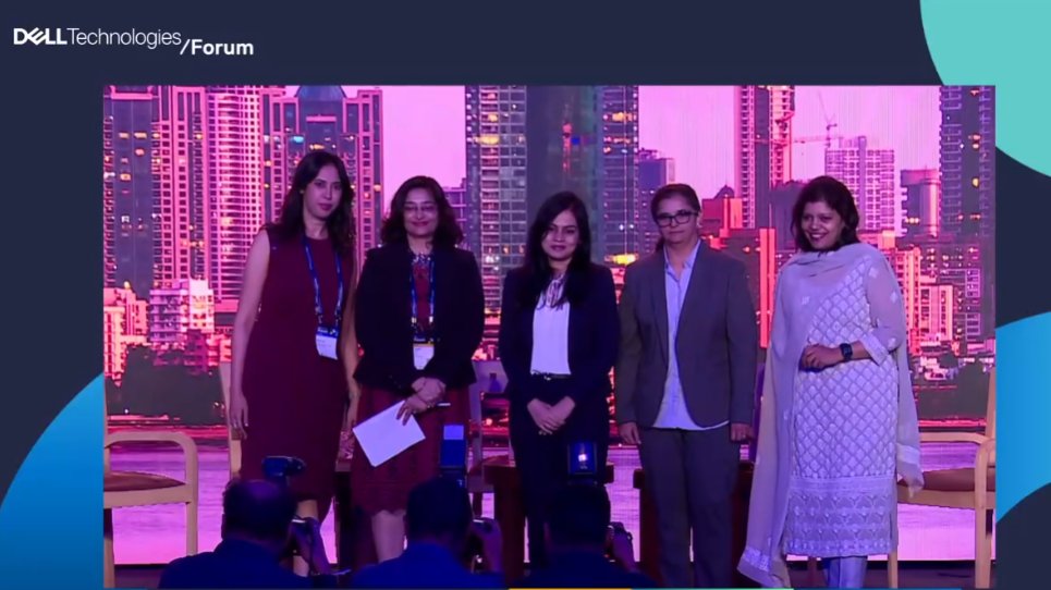 RadhakishnanM's tweet photo. Nice Panel and Nice Pic #DellTechForum #DriveInnovationForward @DellTechIndia https://t.co/b8vFeqTxdm