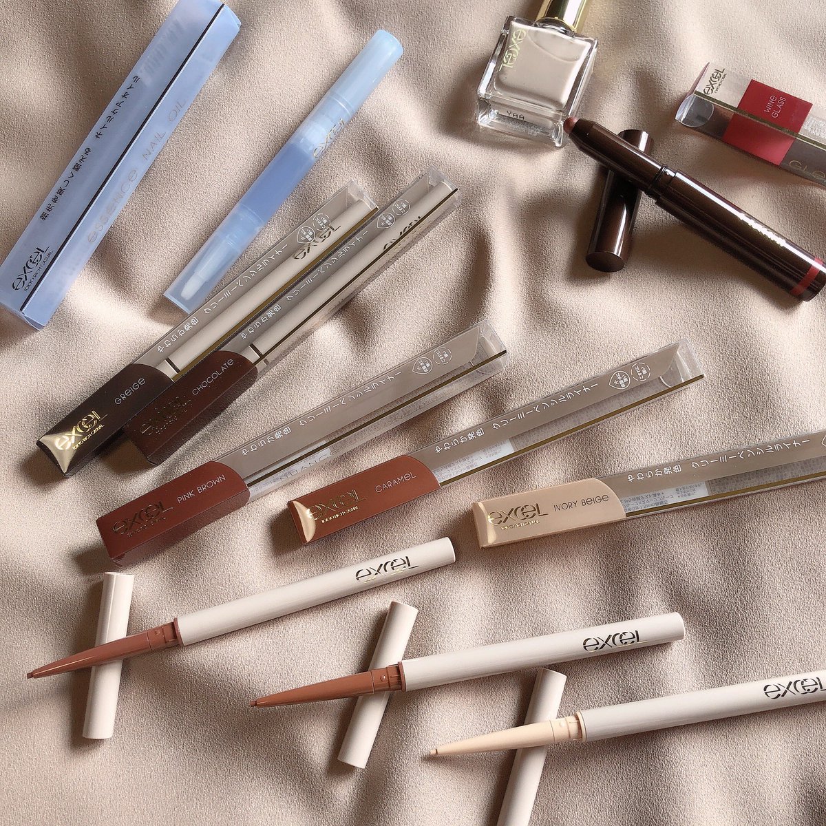 miffy__merany's tweet image. エクセルマイベストコスメキャンペーンで、当選したの🐰🤍
ペンシルライナーもアイシャドウもネイルも全部お色かわいいよね🤎
ネイルケアオイルは、香りが良くてつやつやになったよ👶🏻🥚
秋メイク楽しみ👶🏻🐿 𓍣
excelさま、本当に有難うございました👼🏻🤍
大切に大切に使います🦢

#cosmetics #excelmake