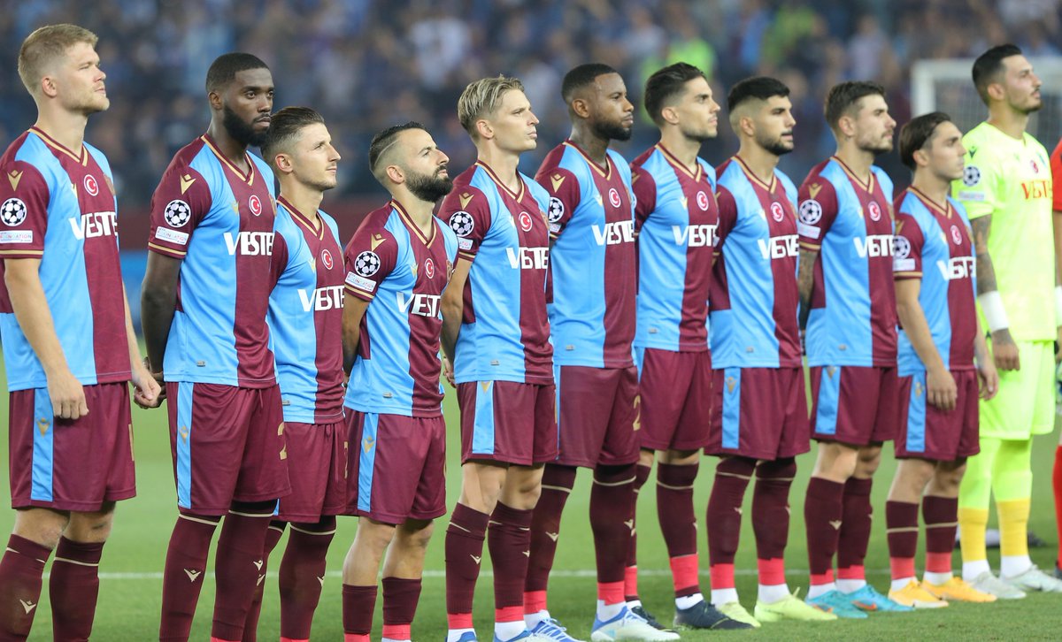 sporarena's tweet photo. Uğur Meleke: "Kopenhag, 2020’de Avrupa Ligi’nde yarı finalin kıyısından döndü. Geçen sezon Konferans Ligi’nde gruptan lider çıktı... Umarım Trabzonspor da bu sezon Avrupa Ligi gruplarında göstereceği iyi performansla başlayacaktır yeni bir öykü inşa etmeye..."
#TSvFCK https://t.co/d09MKfMxcs