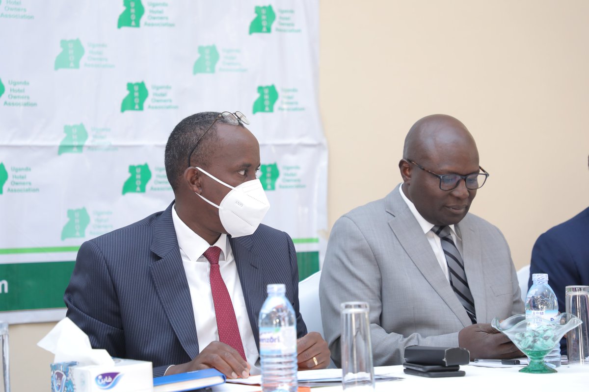 Uganda Revenue Authority (@urauganda) on Twitter photo Early birds!
In the spirit of #FfeBanno,URA - led by the <a href="/URA_CG/">John R. Musinguzi</a> is today having a meeting of minds with Ugandan Hoteliers under their umbrella - Uganda Hotel Owners Association - <a href="/Ugandahotel/">Uganda Hotel Owners Association</a> to share on opportunities and challenges in this million dollar sector.
#URAMeetsUHOA Early birds!
In the spirit of #FfeBanno,URA - led by the <a href="/URA_CG/">John R. Musinguzi</a> is today having a meeting of minds with Ugandan Hoteliers under their umbrella - Uganda Hotel Owners Association - <a href="/Ugandahotel/">Uganda Hotel Owners Association</a> to share on opportunities and challenges in this million dollar sector.
#URAMeetsUHOA