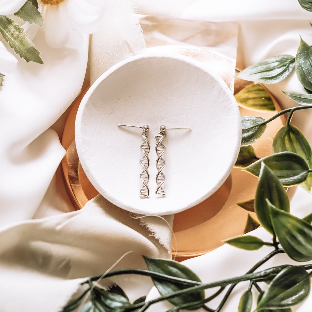 GiftChemical's tweet photo. DNA sterling silver earrings 🧬
.
.
.
#dnajewelry #sciencejewelry #sterlingsilverearrings https://t.co/nxCZWahHuo