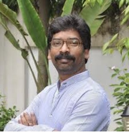 #breakingnews: Trouble mounts for beleaguered #Jharkhand CM <a href="/HemantSorenJMM/">Hemant Soren</a>, as <a href="/ECISVEEP/">Election Commission of India</a> reported disqualify his membership in an office of profit case. Guv #RameshBais is informed about #ECI decision &amp; asks to enforce order.

#HemantSoren   #ElectionCommission   #OfficeOfProfit