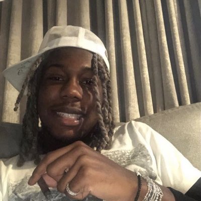 DxdVlone's tweet photo. #NewProfilePic 

new pinky era. https://t.co/1TrbwcDLOw