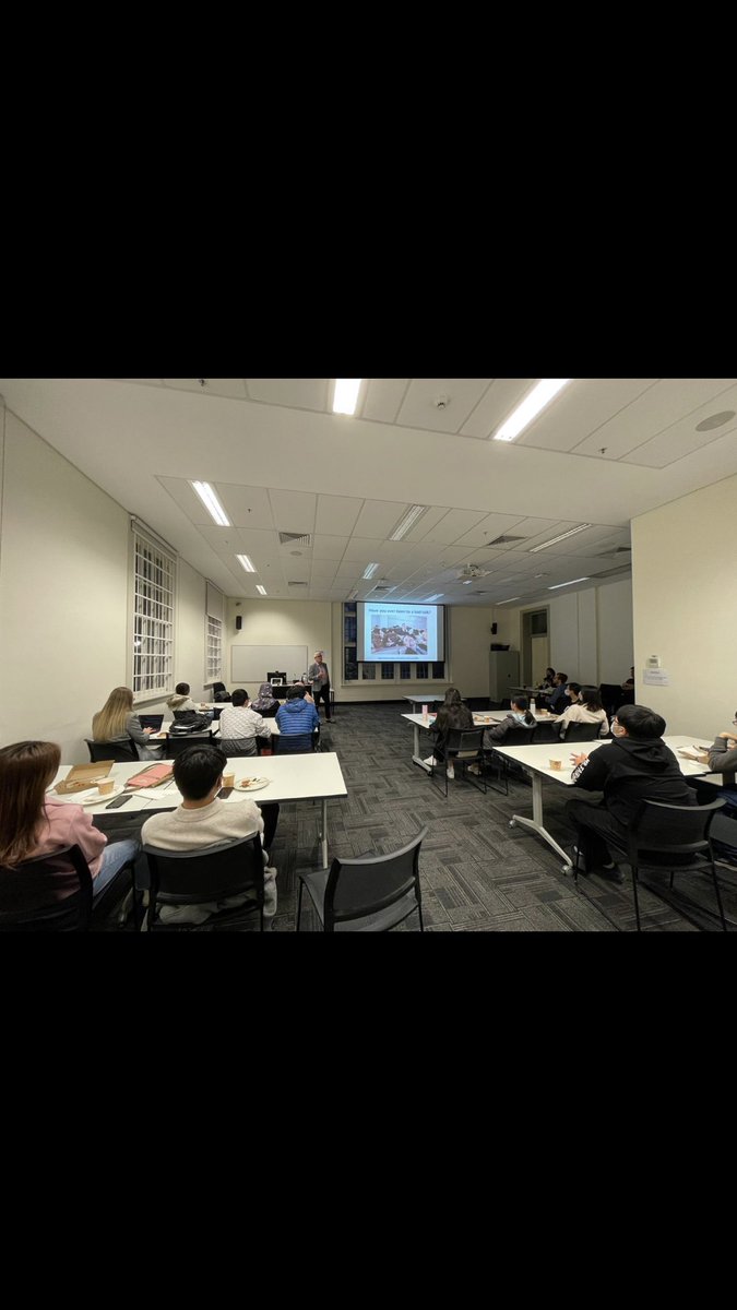 AapsUsyd's tweet photo. Presentation skills workshop that organized by AAPS. Thanks for @AndMacUSyd the Dean of Pharmacy School #usyd for his informative presentation. https://t.co/n82M8WrK3S