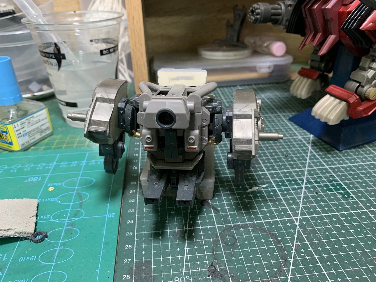 Wuang18's tweet photo. Almost done two first legs #zoids #zoid #zoidsgeneration #zoidshmm #commissionsopen #painting #paint #ligerzero #zoidschaoticcentury #zoidsnewcentury #zoidscustom #custom #gkmodel #shieldliger #HMMShieldLiger #energyliger https://t.co/U4QOnaYDgU