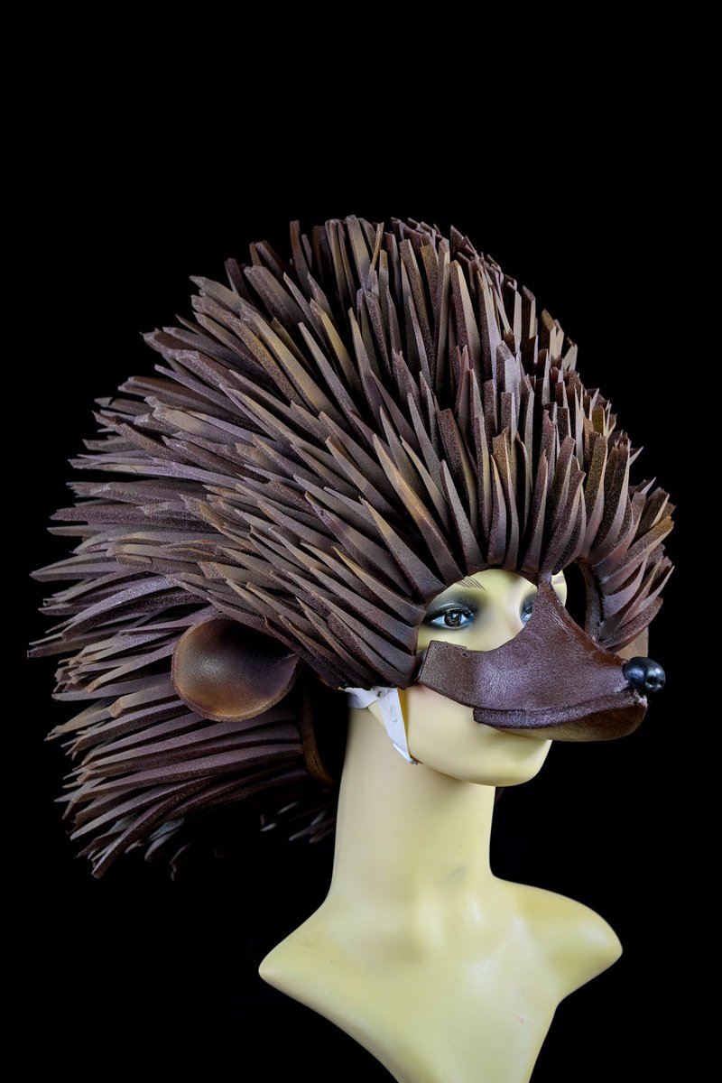 Dameberta's tweet photo. @foamwigsuk well I keep trying this out so I’m going to give it another go here’s a new piece  I’ve created #foam #pantoland #patomine #theatre #thursdayvibes #ThursdayMotivation #ThursdayTreats https://t.co/4cxlmxfl2U