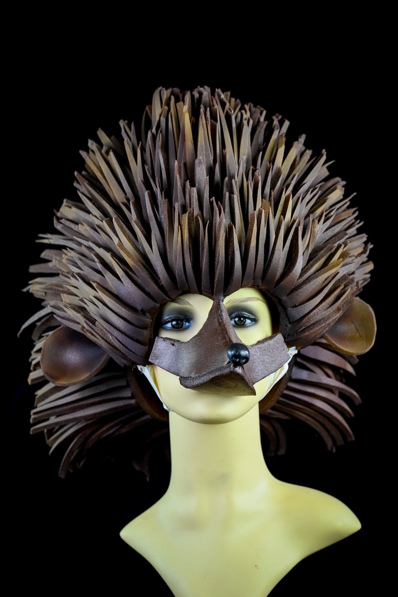 Dameberta's tweet photo. @foamwigsuk well I keep trying this out so I’m going to give it another go here’s a new piece  I’ve created #foam #pantoland #patomine #theatre #thursdayvibes #ThursdayMotivation #ThursdayTreats https://t.co/4cxlmxfl2U