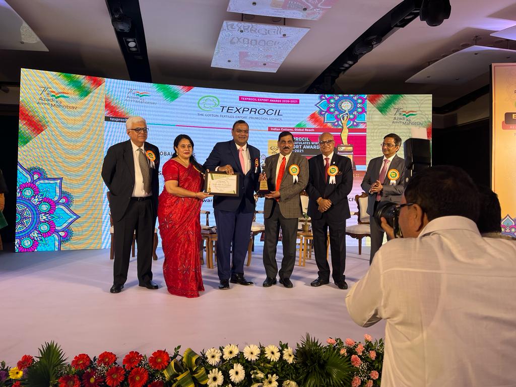 DipaliGoenka's tweet photo. Our 'Platinum Trophy for the Highest Global Exports' and the 'Gold Trophy for the Special Achievement Award in Madeups' fills us with joy and honour. Kudos to our brilliant team and their tireless efforts!
Thank you TEXPROCIL for the recognition 

#awardwinning #sustainability https://t.co/nT2u9CvEw7
