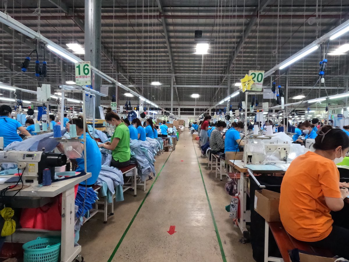 KnoGlobal's tweet photo. Our team recently visited our client Decathlon in Vietnam and delivered a speech to a factory of 3,000 workers who are using #KNO. It was also an honor to be featured in Decathlon��s annual sustainability report:
https://t.co/JFgCq4JdgW

 #factorytour #sustainability #socialimpact https://t.co/6tiGjPVcTx