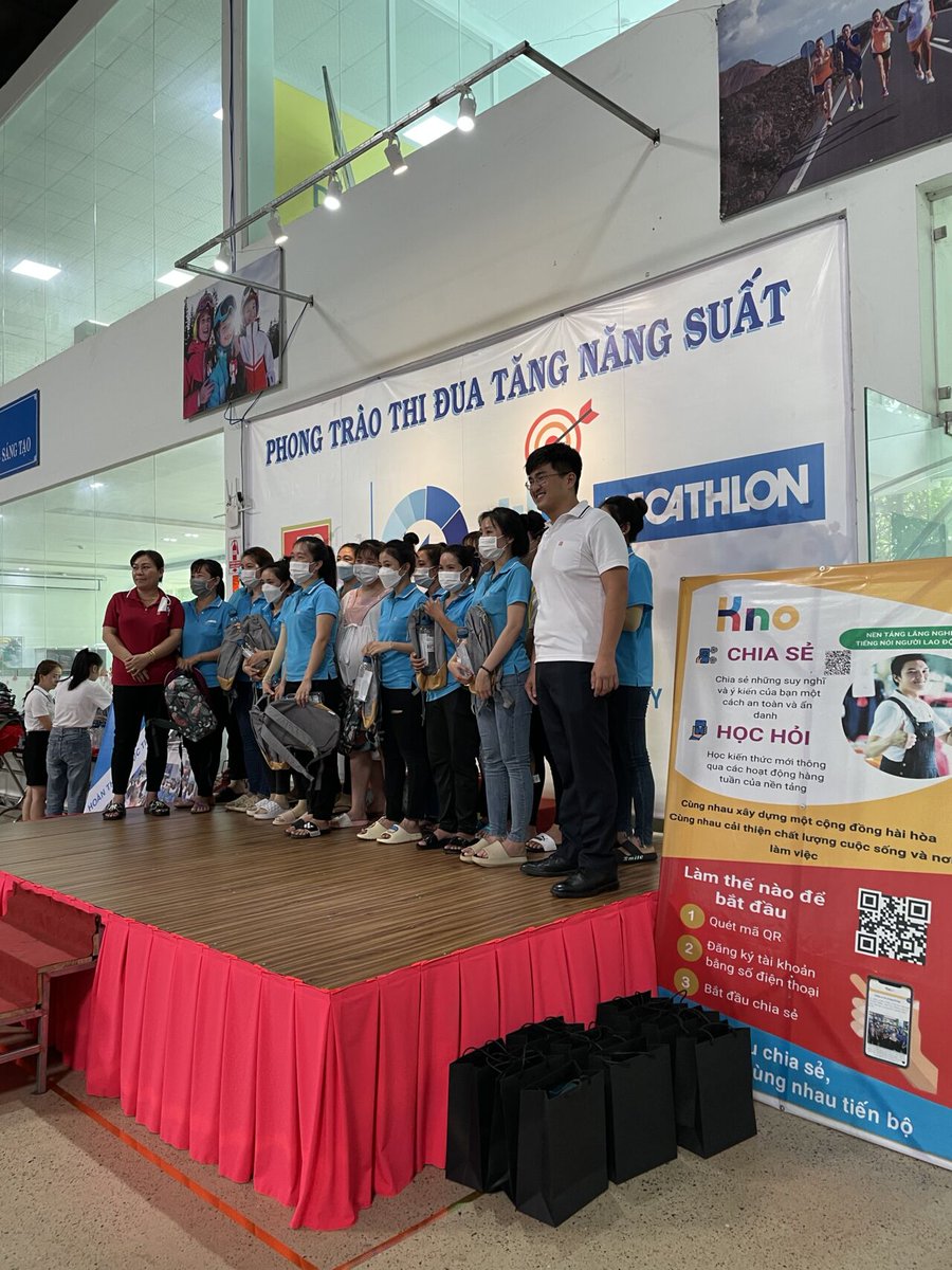 KnoGlobal's tweet photo. Our team recently visited our client Decathlon in Vietnam and delivered a speech to a factory of 3,000 workers who are using #KNO. It was also an honor to be featured in Decathlon��s annual sustainability report:
https://t.co/JFgCq4JdgW

 #factorytour #sustainability #socialimpact https://t.co/6tiGjPVcTx