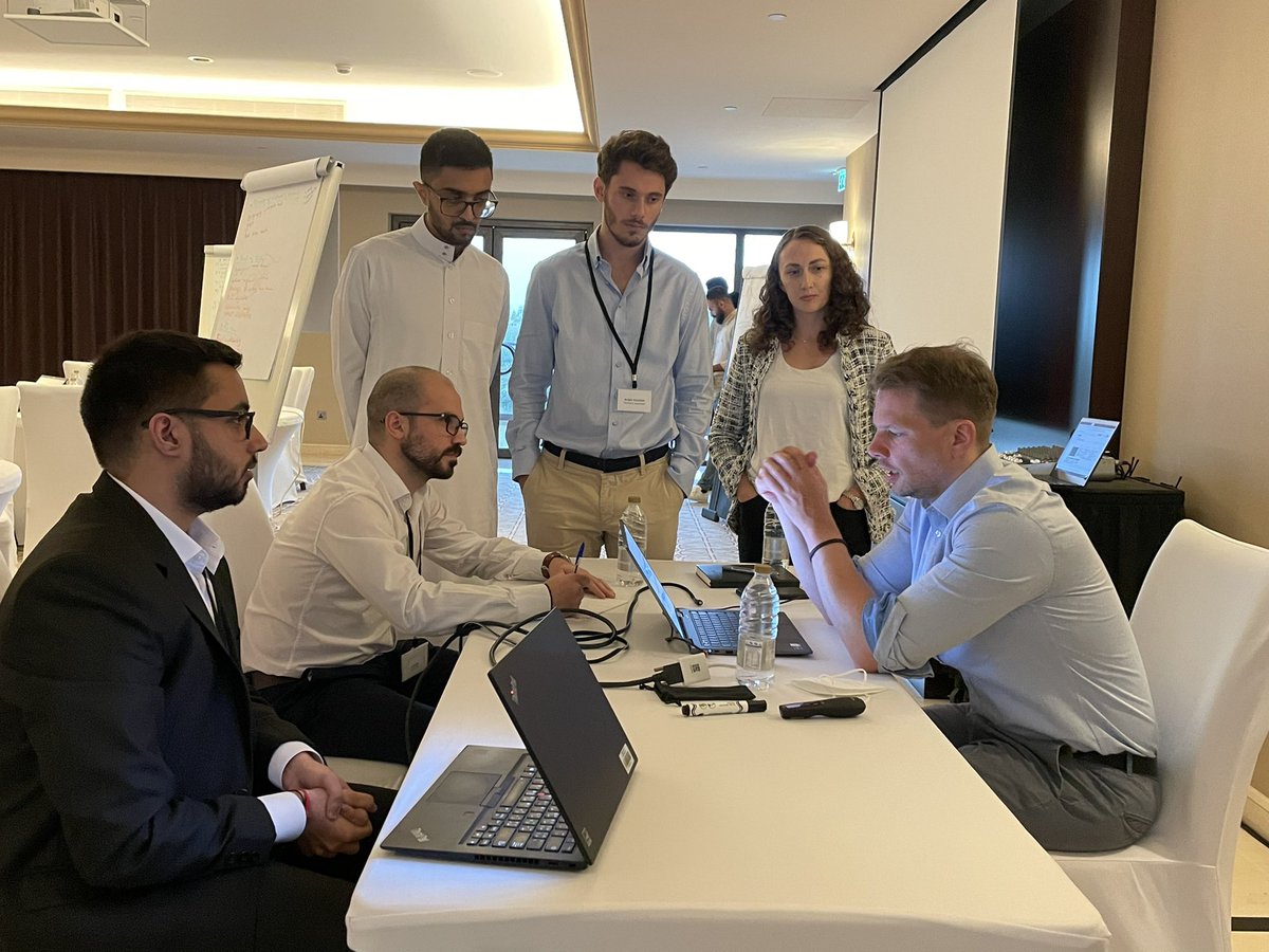 strategyandME's tweet photo. Nearly 40 summer interns put their consulting and creative thinking skills to use during a 3 day hackathon in Dubai. They were challenged to crack a case and present their findings to a panel of managers and principals. Well done to everyone who participated! #LifeAtStrategyand https://t.co/KKYwgp36PF