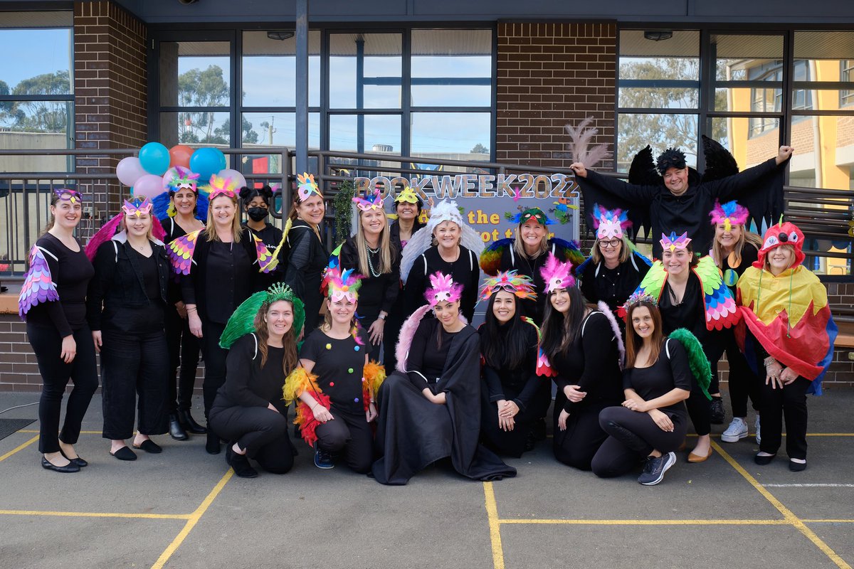 Do you know how the birds got their colours? We were #DreamingWithEyesOpen at <a href="/MonicasNP/">St Monica's NP</a> for #CBCABookWeek 
<a href="/CatholicEdParra/">Catholic Schools Parramatta Diocese</a>