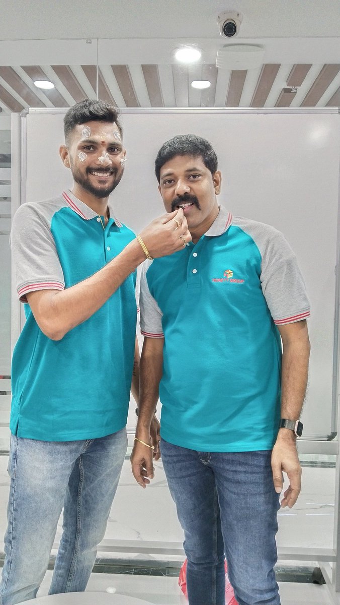 HoneyyGroup's tweet photo. Wishing you a very happy birthday Mr.Vijay Kumar(ABM- Vizag Zone-1) May this birthday be the beginning of good times and bring prosperity to you.
#happybirthday #birthdayboy #birthdaycake #birthdaycelebration #ManyManyHappyReturnsOfTheDay #wishyouaveryhappybirthday https://t.co/swelMR5RgY