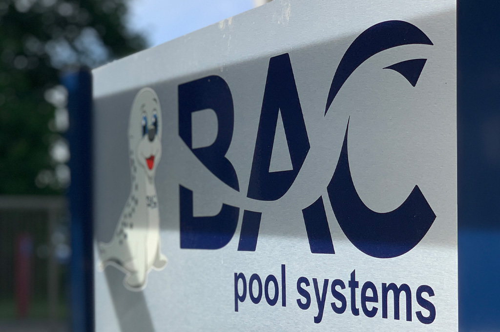 BehnckeGmbH's tweet photo. Jetzt ist es soweit. Folge 50 des Podcast ist Live:
„Poolabdeckungen für den Traumpool“. https://t.co/w6FDOPjsmv

#podcast #pools #schmAlenberger #Behncke #schwimmbadtechnik #fluvo #schwimmen #myfluvo #bac #abdeckung #energie #sicherheit #sauberkeit https://t.co/gSsqiwHbWK