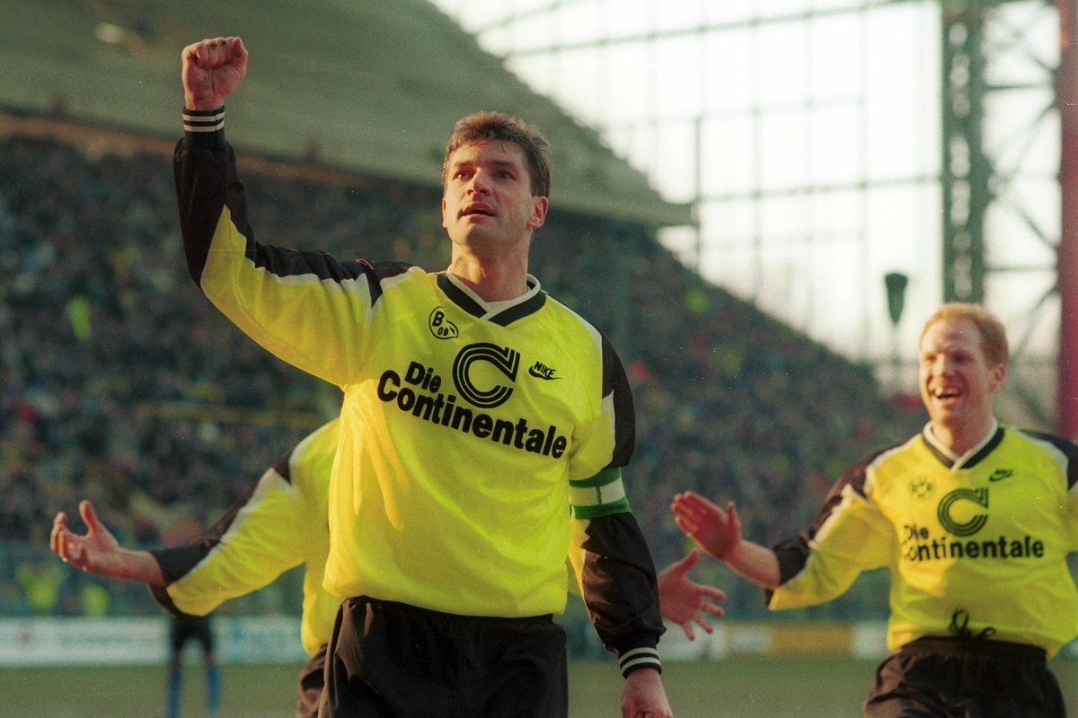 BVB's tweet photo. 💛 60 JAHRE MICHAEL ZORC 

🎂 Alles erdenklich Gute zum 60. Geburtstag, Michael! Einmal Borusse, immer Borusse. ♾ https://t.co/22mGXRQ0yt