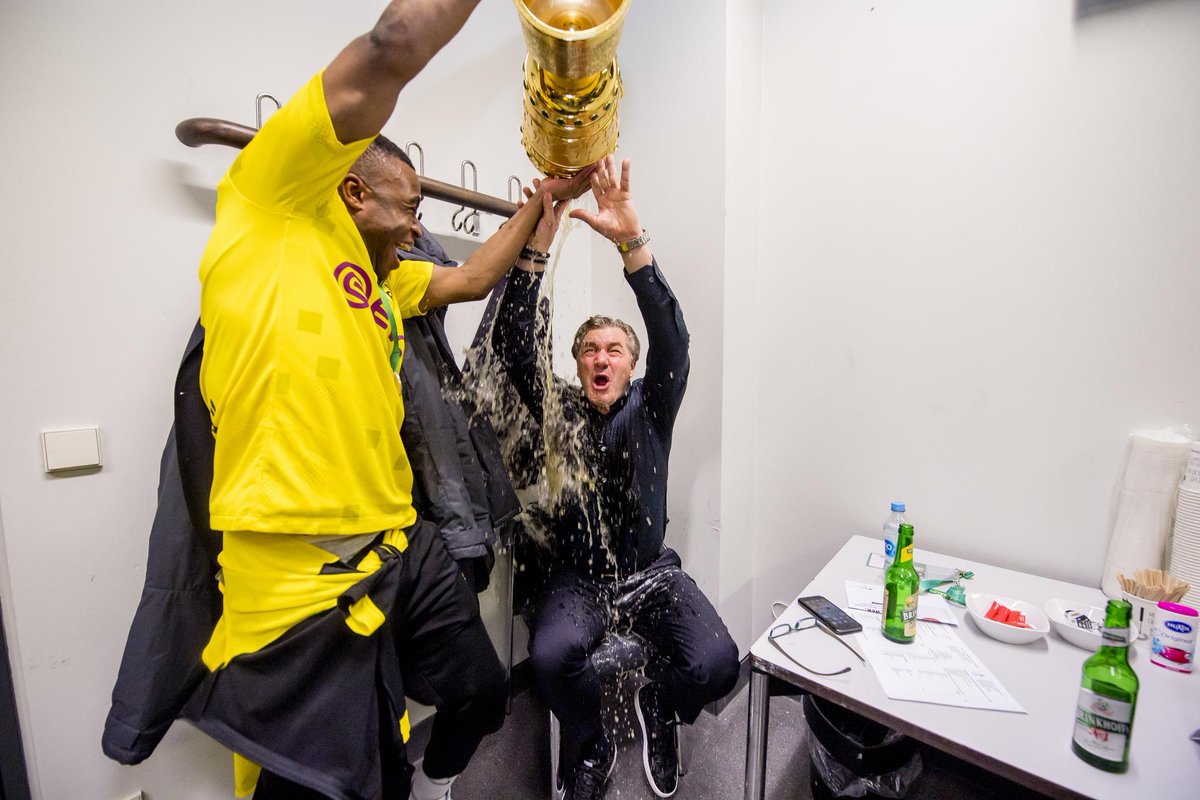 BVB's tweet photo. 💛 60 JAHRE MICHAEL ZORC 

🎂 Alles erdenklich Gute zum 60. Geburtstag, Michael! Einmal Borusse, immer Borusse. ♾ https://t.co/22mGXRQ0yt