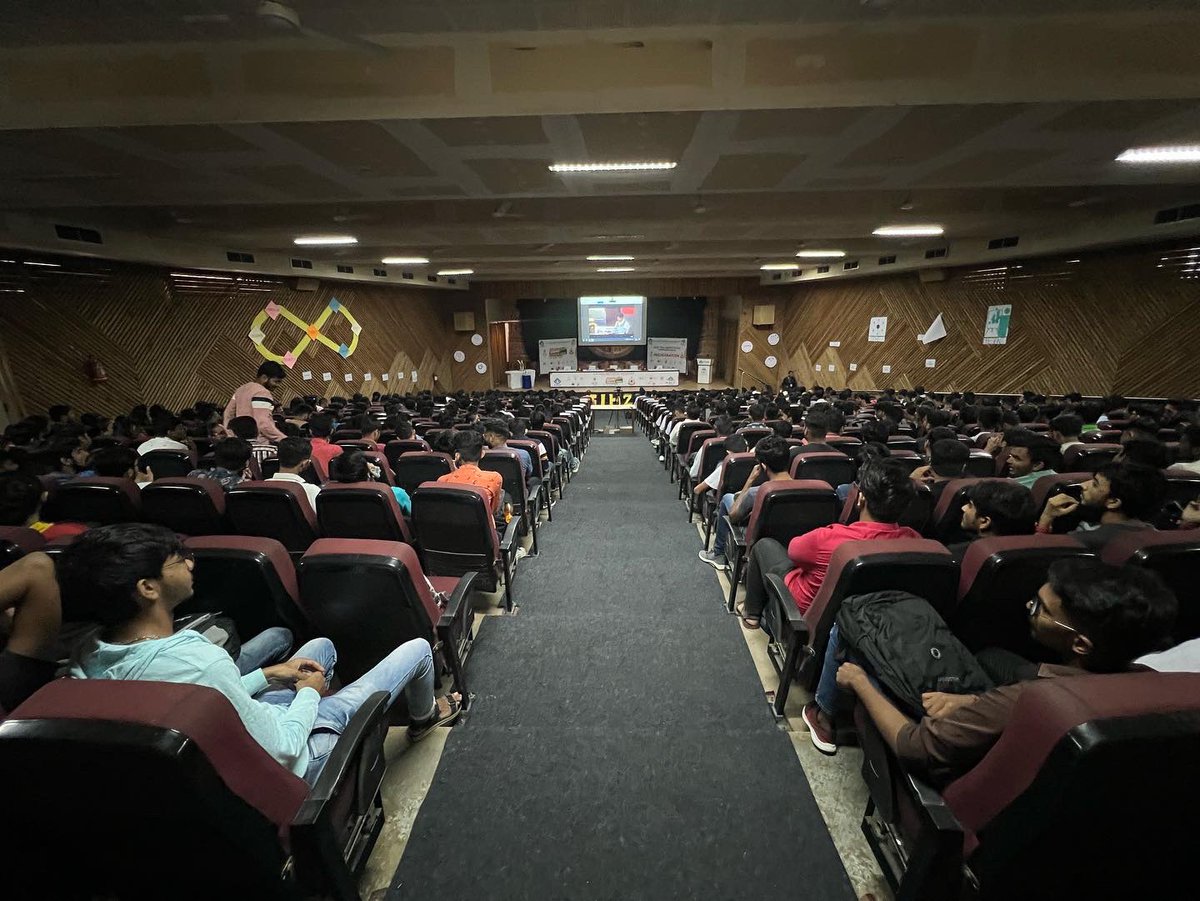 adit_cvmu's tweet image. Inauguration of Smart India Hackathon 2022 at ADIT-CVMU Nodal Centre #SIH2022 #InnovationSeAtmanirbharBharat #cvmuniversity #adit_cvmuniversity 

@narendramodi 
@PMOIndia 
@EduMinOfIndia 
@PIBHRD 
@mhrd_innovation 
@AICTE_INDIA 
@abhayjere 
@SIH2022_MIC
@NDRFHQ 
@cvmu
@adit_cvmu