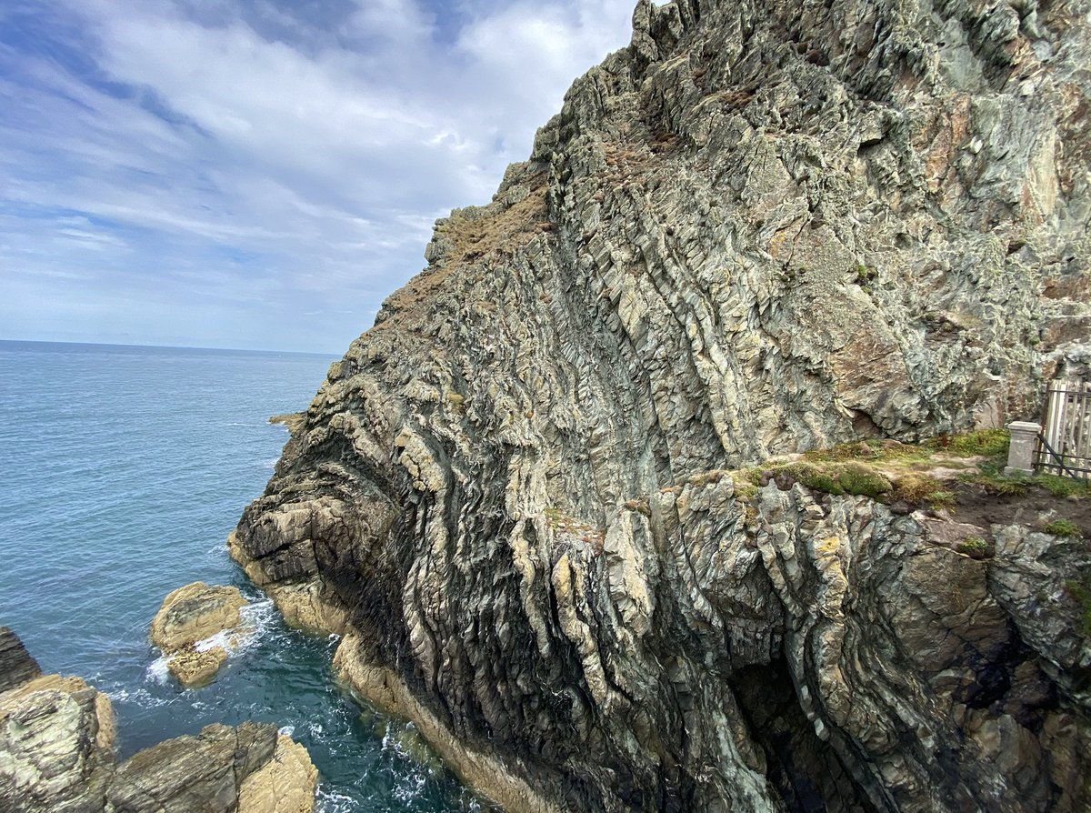 MatthewCPhotos's tweet photo. South Stack Lighthouse, Anglesey #SouthStack #SouthStackLighthouse #Anglesey #IsleOfAnglesey #YnysMon #YnysMôn #NorthWales #WalesCoastPath #Gwynedd #Wales #Cymru #Lighthouse #IrishSea #StGeorgesChannel #LlynPeninsula https://t.co/j2xJxSqPR4