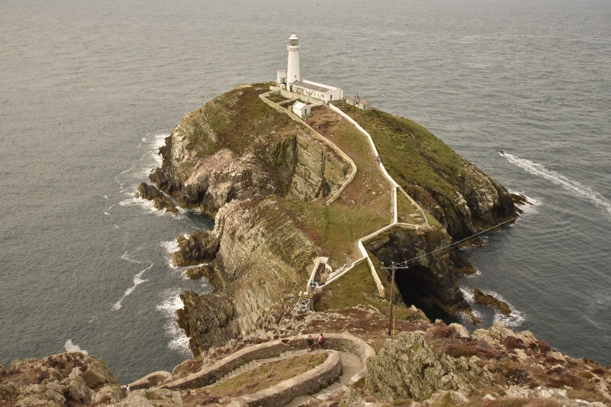 MatthewCPhotos's tweet photo. South Stack Lighthouse, Anglesey #SouthStack #SouthStackLighthouse #Anglesey #IsleOfAnglesey #YnysMon #YnysMôn #NorthWales #WalesCoastPath #Gwynedd #Wales #Cymru #Lighthouse #IrishSea #StGeorgesChannel #LlynPeninsula https://t.co/j2xJxSqPR4