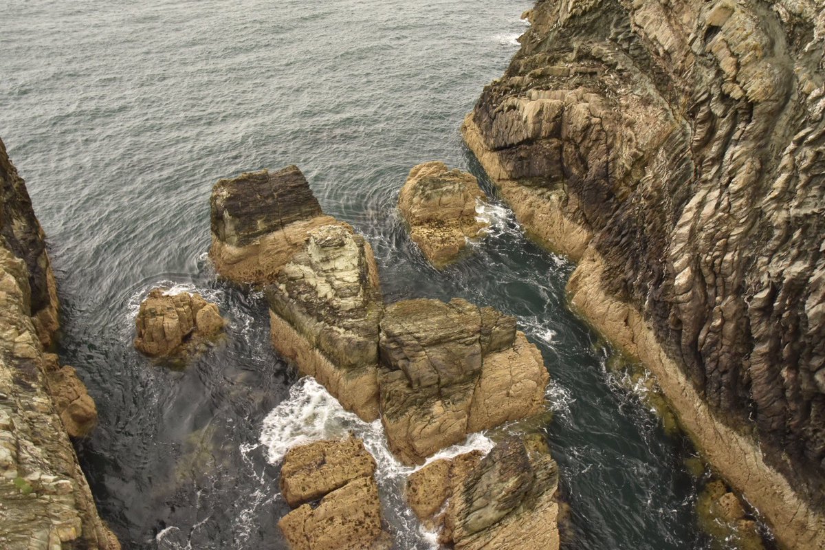 MatthewCPhotos's tweet photo. South Stack Lighthouse, Anglesey #SouthStack #SouthStackLighthouse #Anglesey #IsleOfAnglesey #YnysMon #YnysMôn #NorthWales #WalesCoastPath #Gwynedd #Wales #Cymru #Lighthouse #IrishSea #StGeorgesChannel #LlynPeninsula https://t.co/j2xJxSqPR4