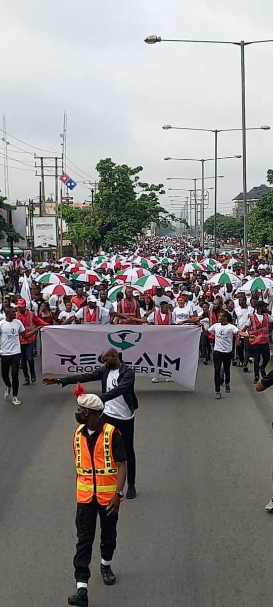 TonyeBarcanista's tweet photo. Ongoing... Sea of humans march for PDP in Cross river State (this morning). When we tell Obidients and Emilokan people that the entire SS and SE are fully Atikulated in 2023 they think  we are blabbing. This is Testing the microphone.

Atiku is a man whose time has come - 2023 https://t.co/jXDwdyxVIf