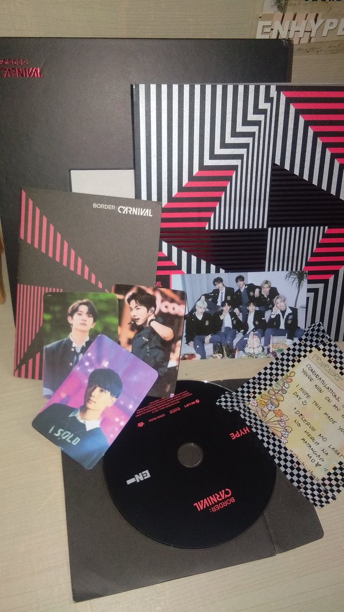 nishimura18000's tweet photo. dumaaaAaaaaAAaaaating na yung album omggggg!!!!!! THANK YOU SM PO @PrincessAlli6 sobrang bait nyo. napakabilis pa nakarating and safe yung album (╥﹏╥) sobrang nabigla ako sa freebies lalo na si heeseung 😭😭 

#CC_00PROOFS #CC_00FEEDBACKS https://t.co/RU0ovUKjN7