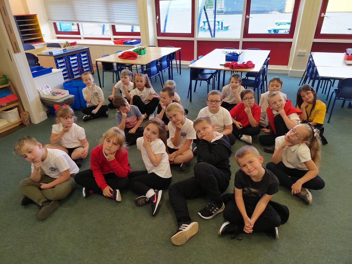 BowhouseP3G's tweet photo. This morning we were being 'Quasimodo Questioners' and we created lots of different questions that we would like to ask Stanley from our class novel Flat Stanley 📖🤔 #BowReads #reciprocalreading #qualityquestions https://t.co/PT49JsdeZe