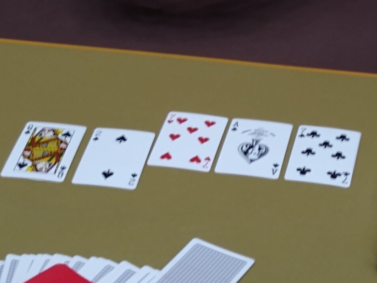 SPPokr's tweet photo. Lightning ⚡⚡⚡⚡ strikes before midnight! Mini Bad Beat Jackpot hit with the loser getting $599 &amp; the winner getting $300. Table share was $100 for other players. @southpointlv #freemoney #BestPromos #BadBeat https://t.co/zqHGrsBAaI