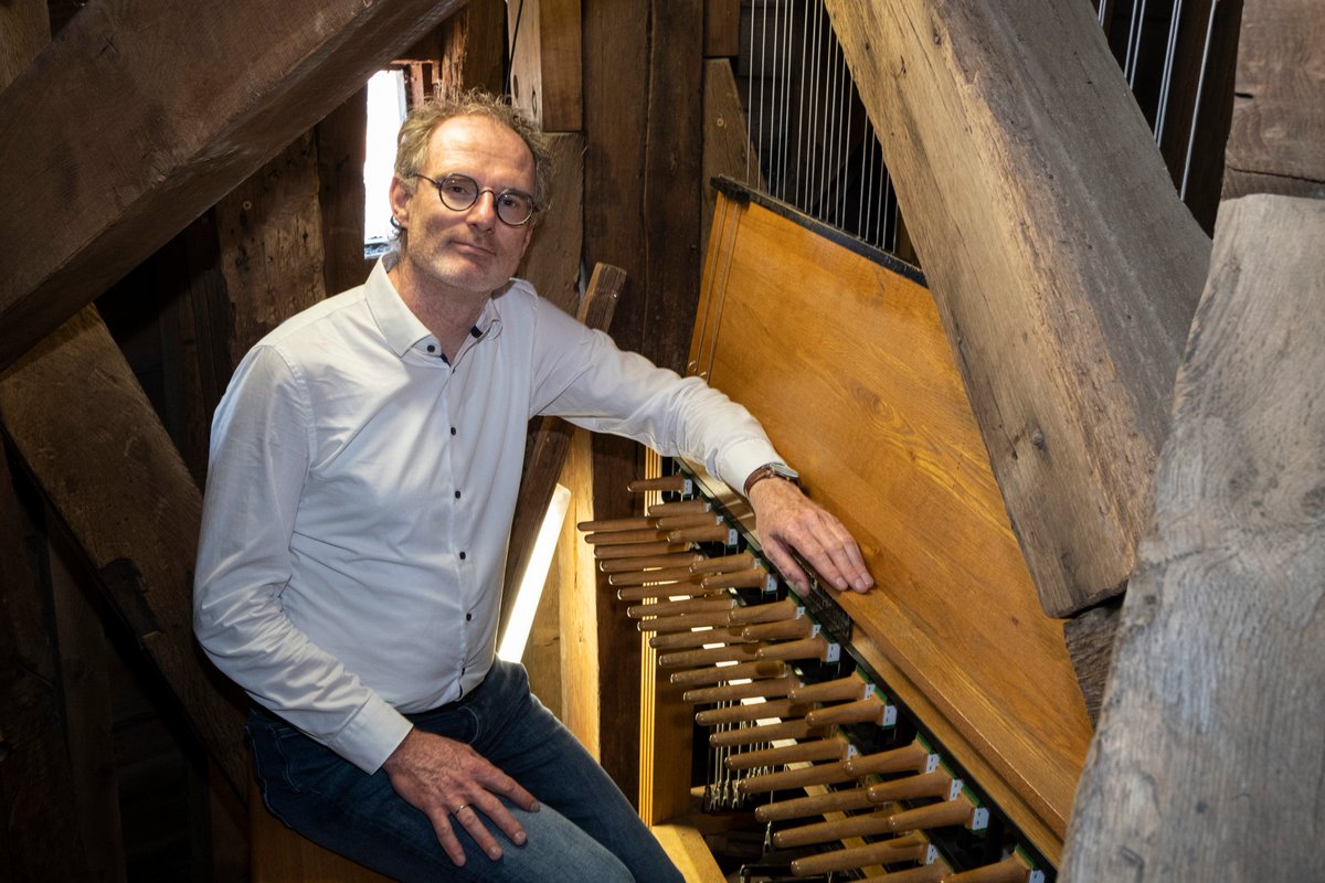 Vandaag 25/8 om 19u alweer het laatste concert van de augustus beiaardmaand, door Janno den Engelsman. Met onder meer muziek van <a href="/philipglass/">Philip Glass</a> vanaf de Grote Toren @Breda! Vanmiddag kun je hier het programma vinden.