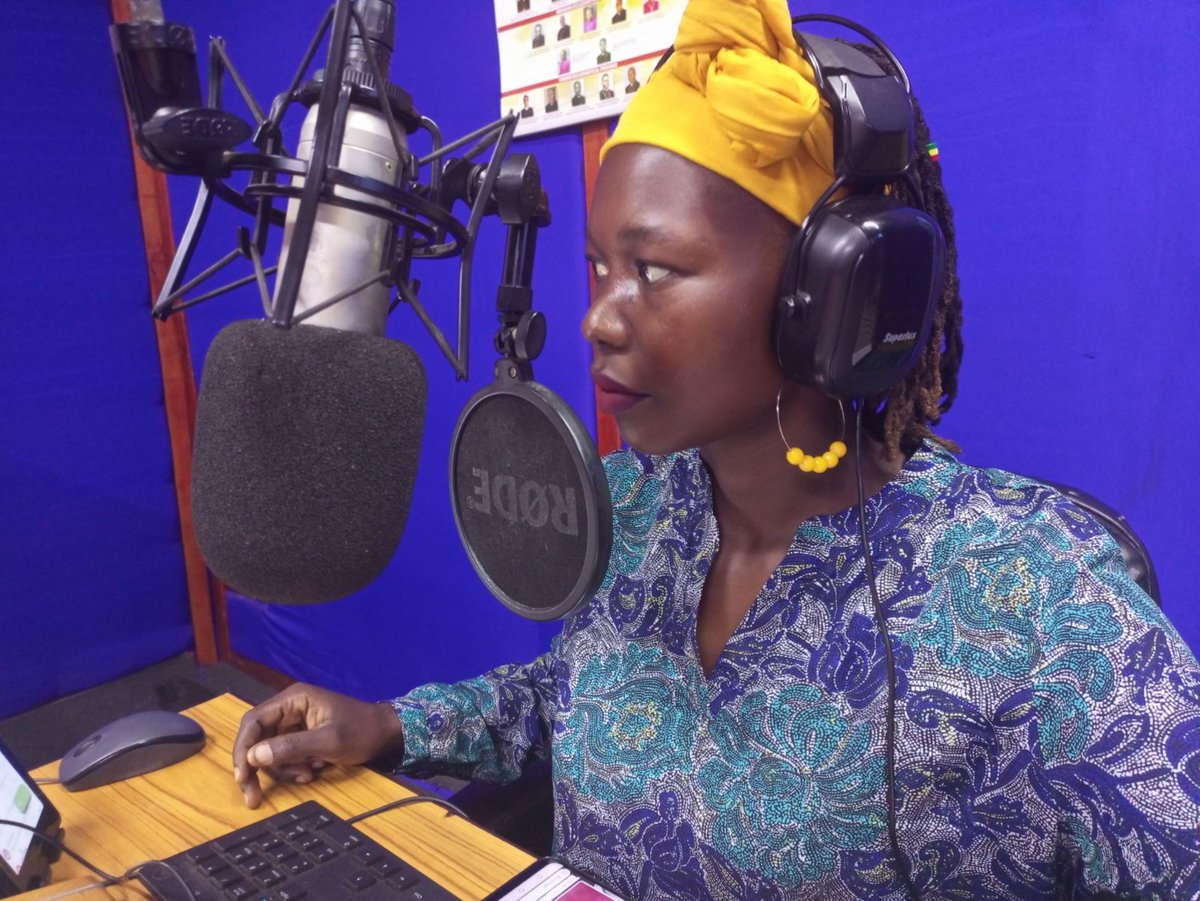 RadioPacisGulu's tweet photo. WACITU ANYIM |10AM-1PM
The midmorning jam and edutainment is here with #Kimong
SMS/WhatsApp: 0784275772
Online: https://t.co/z8kPu8ct7M
☎️0776342998/0754318744
#midmorningvibes
#RadioPacisGuluAt10
#PeaceOfChristForAll https://t.co/BYH2mdm1p2