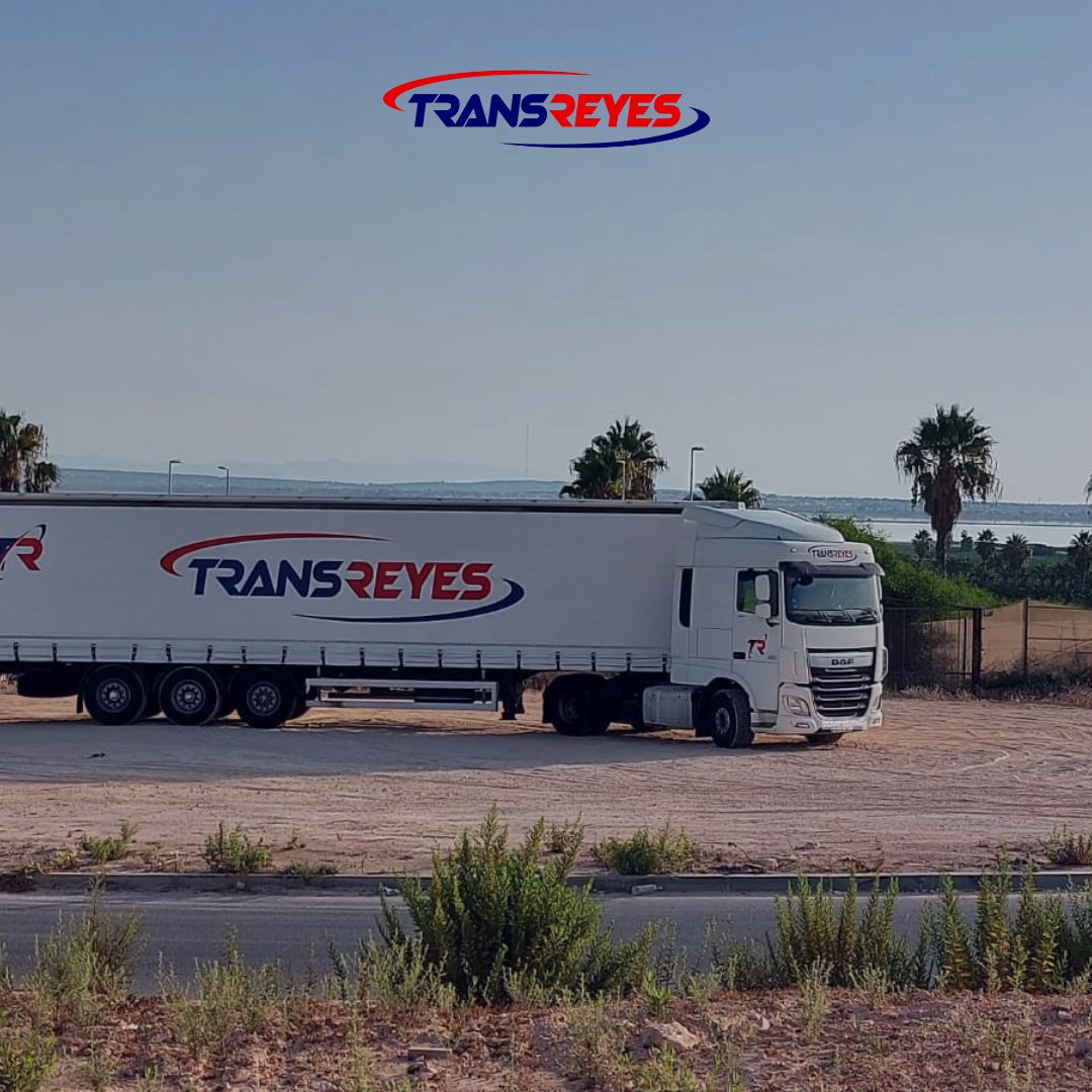 TransreyesLogis's tweet photo. ☀️Transreyes también ha estado por la costa este verano, pero a nuestra manera 😛

#transreyes #transportes #servicios #mercancia #logistica https://t.co/WsXwPe3vpL