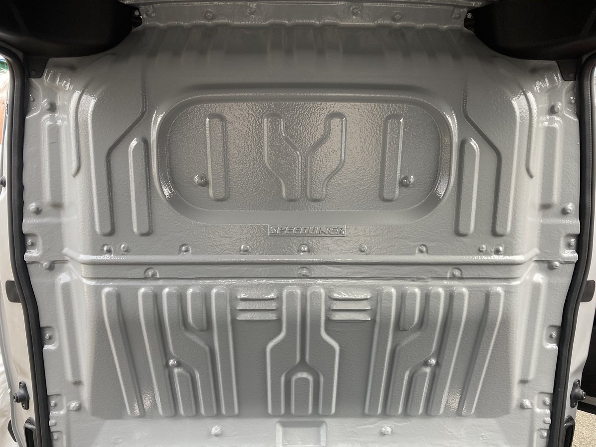 SpeedlinerEuro1's tweet photo. Bulkhead sealed and sprayed with #speedliner https://t.co/Yh8zCnugtB