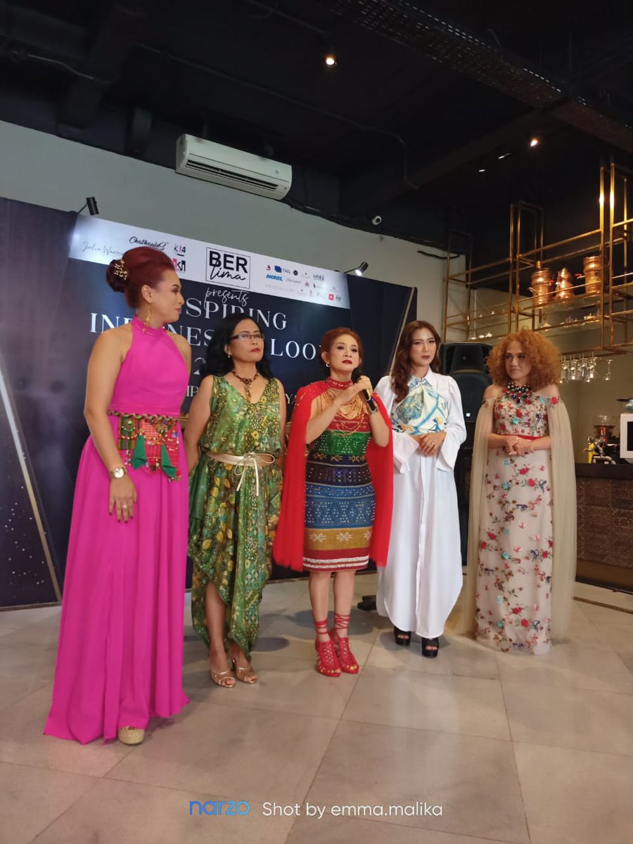 TinaSindy's tweet photo. Hari ini Launcing #berlima yg digawangi 5 orang #womenempowerment dengan kepintaran dan hobi yg menjadi inspirasi semua perempuan Indonesia agar bisa bangkit lagi dr keterpurukan akibat pandemi 

 #iwitacreative   @IWITA_Jkt https://t.co/V7IUgyi5aR