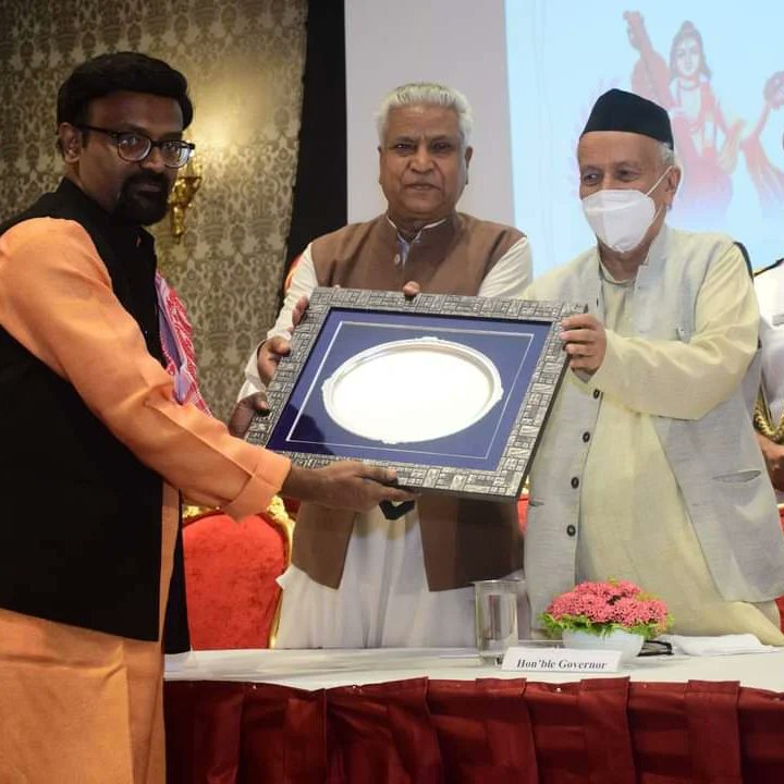 RPKNINDIA's tweet photo. जीवनगौरव पुरस्कार में सन्मानचिन्ह एवं २,५०,०० रुपये की धनराशि, गुणवत्तापूर्ण पत्रकारिता और पत्रकारिता -  विशेष उपलब्धि इन पुरस्कारों का स्वरुप सन्मानचिन्ह एवं १,५०,०० रूपए यह पुरस्कार का स्वरुप है।
#RPKNAwards2022 #RPKN https://t.co/BxuXWdi3ng