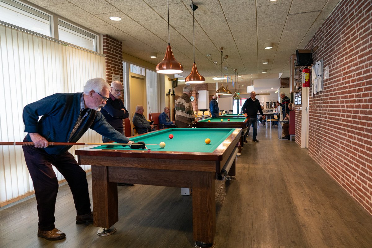 WelzijnErmelo's tweet image. Biljarten iets voor jou? Kom eens gratis meespelen met de leden van biljartclub #DeBaanveger. Dit kan op maandag- en donderdagmiddag in de Baanveger #WelzijnErmelo aan de IJsbaanweg 45. Wees welkom!