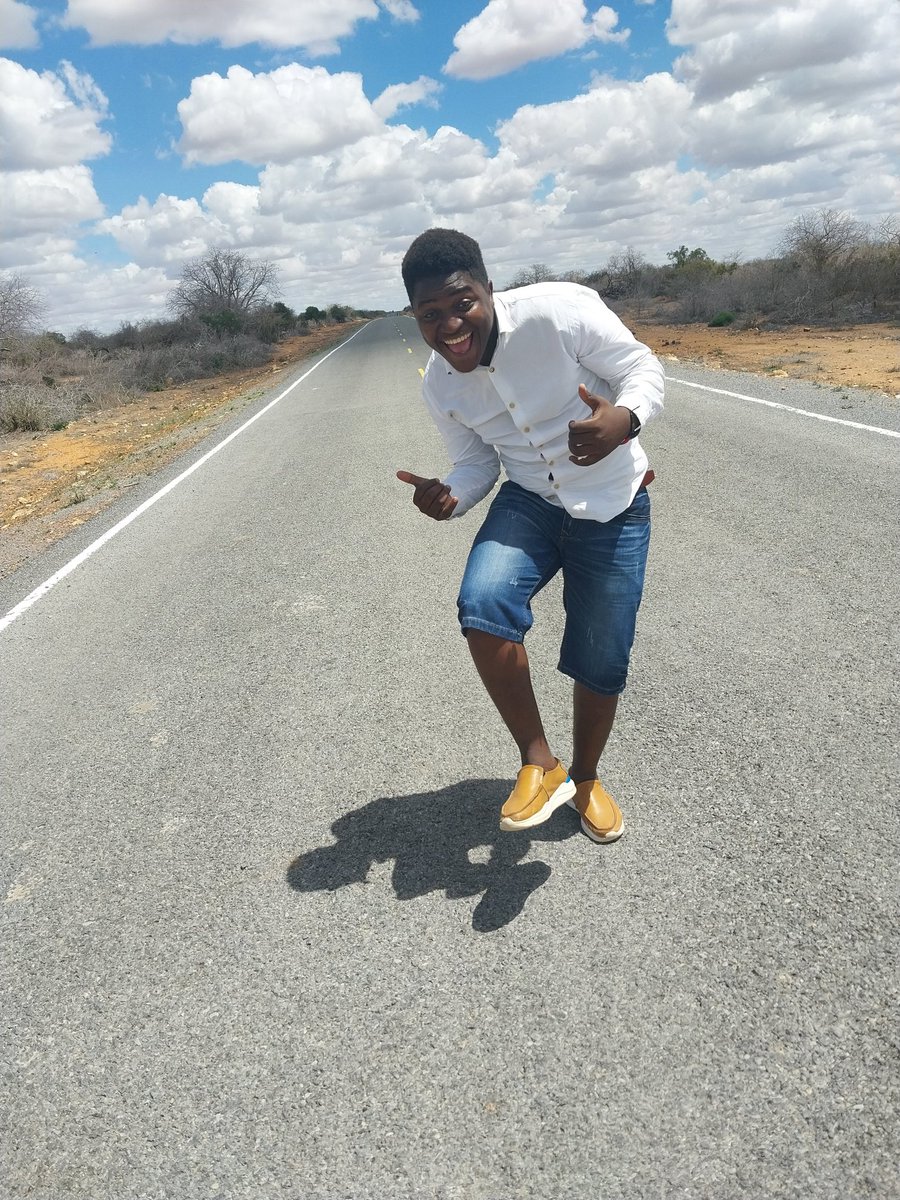 mangashmangale's tweet photo. If you can not change your environment or your circumstances then change yourself and and how you view them. #ThinkWithMangash  @Rixpoet @RitahAnindo @bettymtuweta @mbuguaJohn19 https://t.co/gPx3U02kDQ