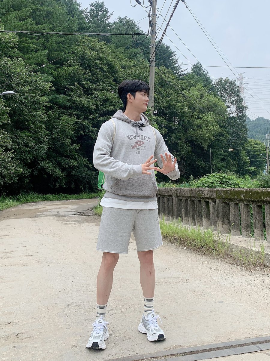 manofcreation0's tweet photo. 강태오와 캠핑장에서 함께한 플로깅 데이트
강태오표 특제 라면 비법도 공개한태오🍜
https://t.co/7yxOcq5EBu
⬆️⬆️⬆️⬆️⬆️⬆️⬆️⬆️⬆️⬆️
많관부~ 많사부🦊

#강태오 #kangtaeoh
#맨오브크리에이션 #manofcreation
#모노튜브 #지구특공대 #리얼스챌린지 #플로깅 https://t.co/OqldDyO5K0