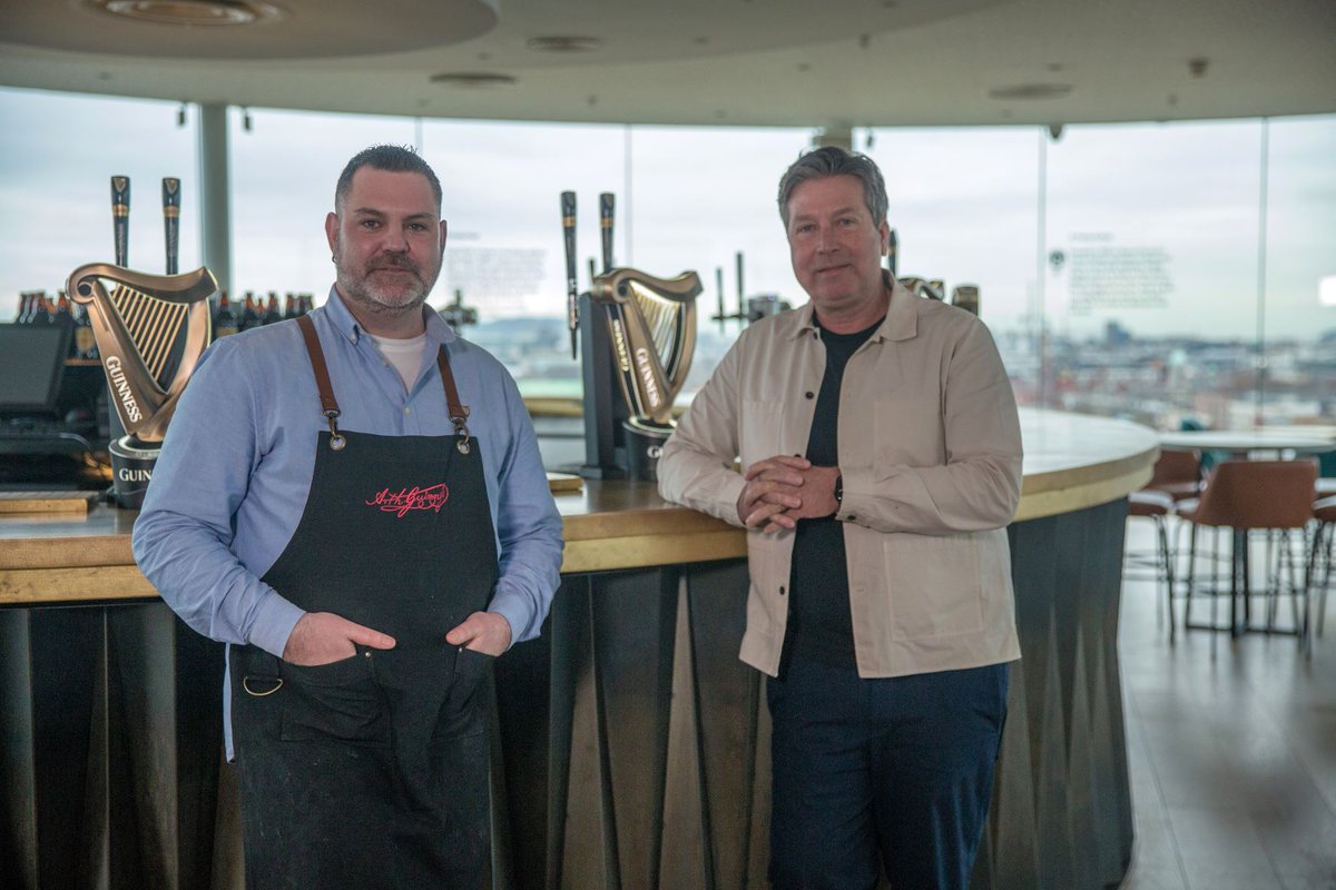 TourismIreland's tweet photo. This week marks the final episode of ‘John Torode’s Ireland’ on the @FoodNetwork_UK 👩‍🍳

Viewers in GB will see @JohnTorode1 touring the Aran Islands, Galway and Dublin – stopping off at @BlathnaMara, Hooked Galway, @homeofguinness and many more of our superb ‘foodie’ hotspots! 💚 https://t.co/Inpf2mSjn4