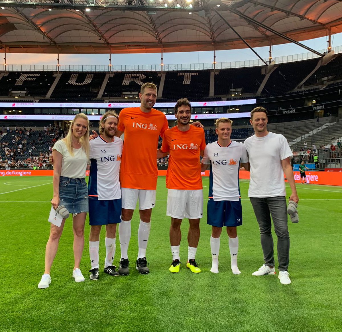 Ein Foto mit Seltenheitswert.🤩<a href="/swish41/">Dirk Nowitzki</a> <a href="/SchumacherMick/">Mick Schumacher</a> <a href="/matshummels/">Mats Hummels</a> und Sebastian Vettel gemeinsam im Interview <a href="/SPORT1/">SPORT1</a>. <a href="/Benefizkick/">ChampionsForCharity</a> <a href="/JochenStutzky/">Jochen Stutzky</a> #C4C22