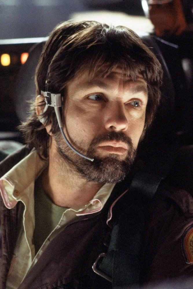 Good morning all and happy 89th birthday to Tom Skerritt 