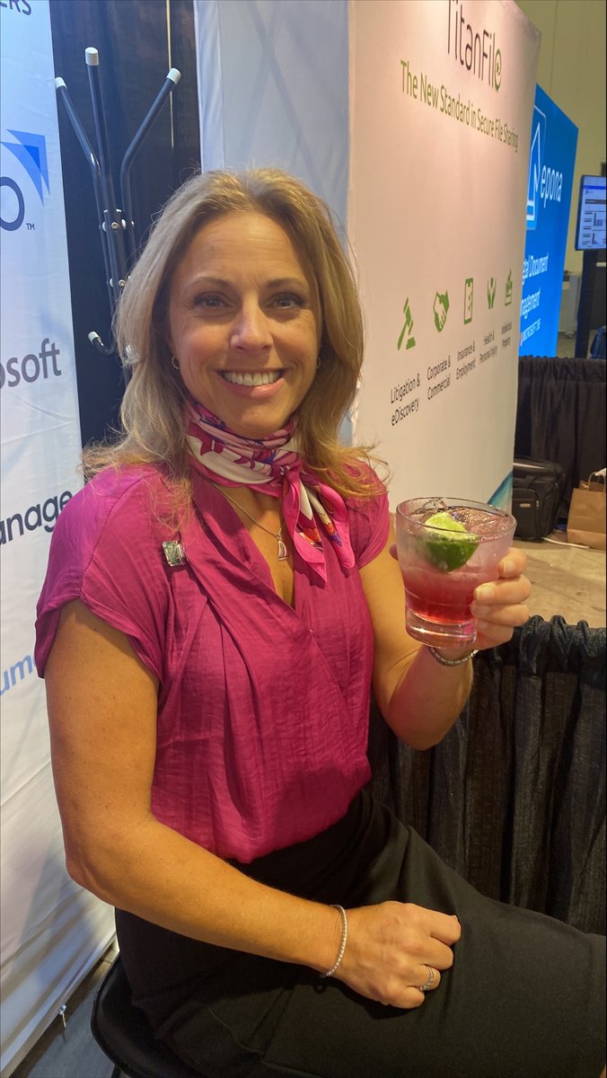 PinnacleOa's tweet photo. Cocktails on brand at @ILTACON22! Would you expect any less? 

@ILTANet #WeAreILTA https://t.co/X8gDgB6rwp