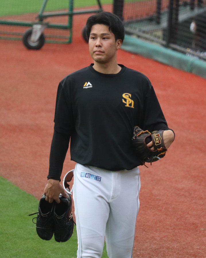福岡ソフトバンクホークスモイネロ選手使用