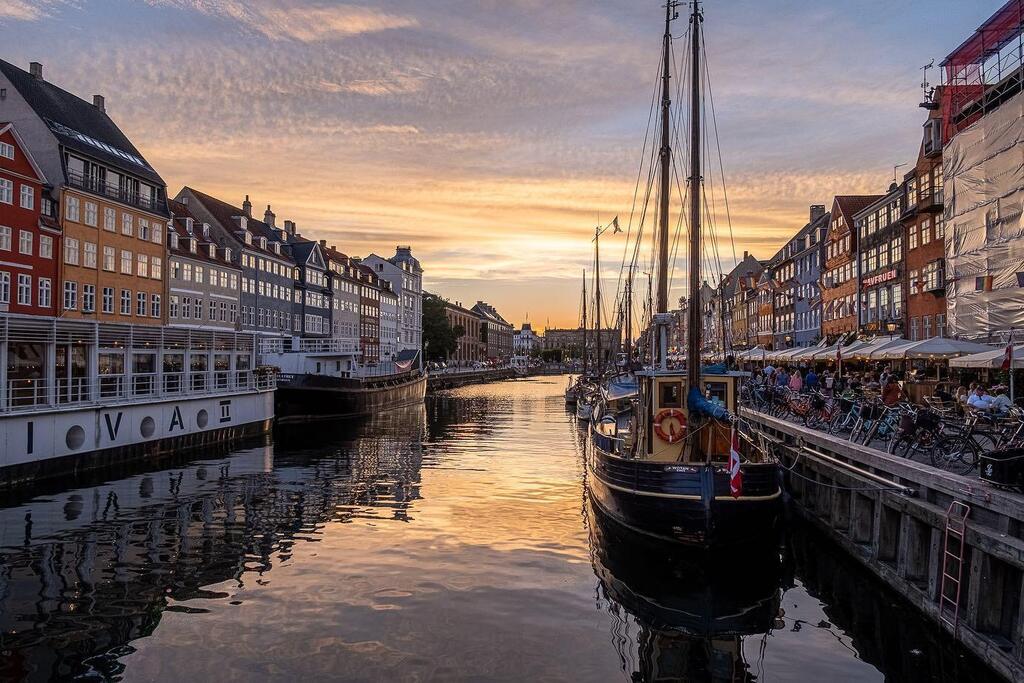 IgalNess's tweet photo. Copenhagen moments #europe #eurotravel #europetravel #tagsta #europe_greatshots #europe_vacations #tagsta_travel #europe_pics #europe_ig #europe_tourist #tagstagramer #traveladdict #travellover #europe_gallery #europetravels #exploreeurope #travellingeur… https://t.co/luqKh1IiY0 https://t.co/gZWvYbhCi4