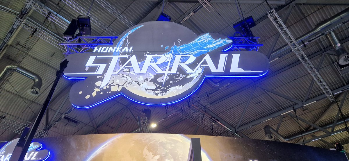 Ayana 🤍🌟 tweet media