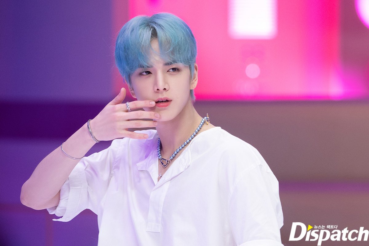 younaghoon's tweet photo. in gradation of cotton candy i yield the perfect gestures for the music video. still a perfect blue, the behind pictures of whisper is here that catch me all of a sudden. https://t.co/frDNCh7nzS