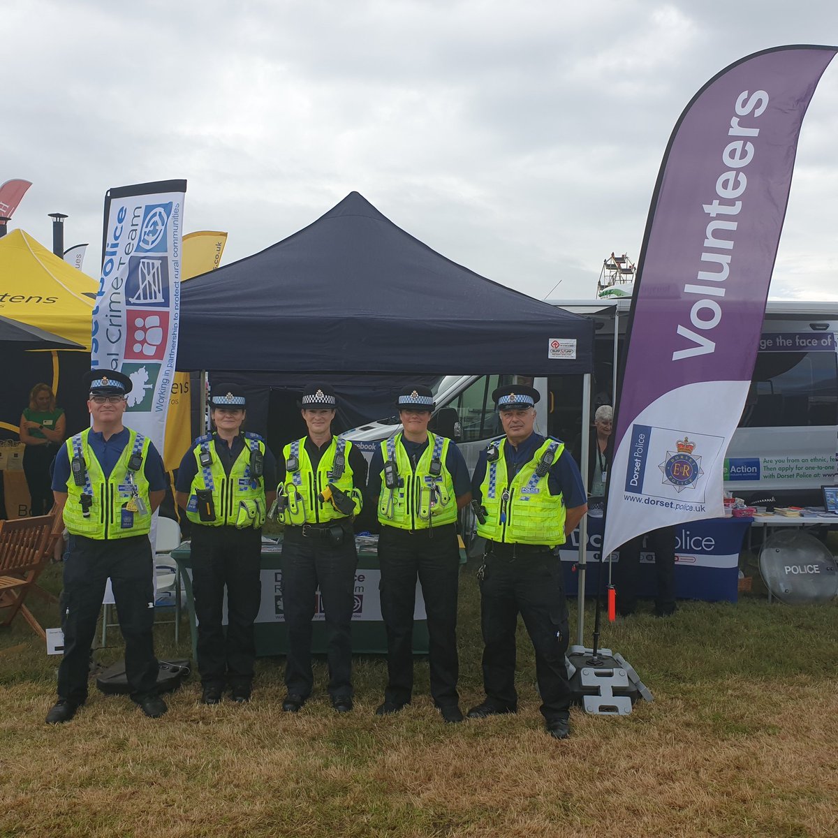RuralCrimeTeam's tweet photo. The #DorsetPoliceRuralCrimeTeam and @BridportPolice are set up at @TheMelplashShow in West Dorset and look forward to talking to lots of you throughout the day, as do @DorsetVOL and the @pccdorset 

Pop over and say hello 👋 

#PoliceEngagement #RCT #NPT #7164 https://t.co/Rsm7BLEsb2