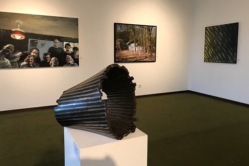 AKniebs's tweet photo. Bald gibt es wieder #Kunst im #BRF-Funkhaus zu sehen! Die #Jahresausstellung2022 der Europäischen Vereinigung Bildender Künstler #EVBK aus #Eifel und #Ardennen macht ab dem 3. September in Eupen Halt. Alle Infos ➡️ https://t.co/NeBghQ963g https://t.co/2qBIHOFhG6