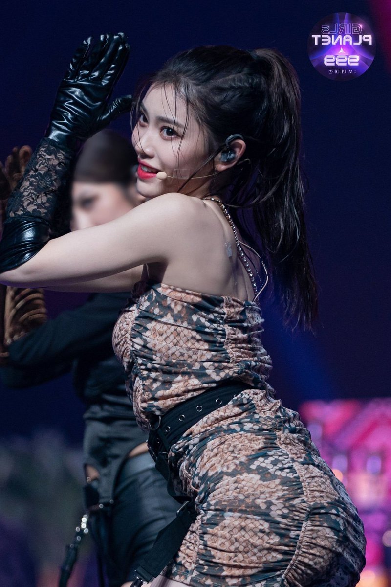 mainxiaoting's tweet photo. BLACK HAIR XIAOTING MEANS CUNT WE'RE GETTING IT. PIGTAILS YOU'RE DUN https://t.co/ZGW4osN4Du
