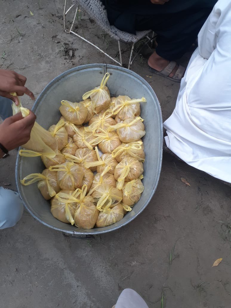 Shanzaf's tweet photo. Thanks to generous donations, we have distributed 200 ration bags to families in villages of Darbelo and Gopand in Naushero Feroze, Sindh. This is coupled with provision of cooked food thrice a day, medicines, mosquito nets etc. 

More is required! Please inbox to donate!! https://t.co/Qe8c0VEtUS